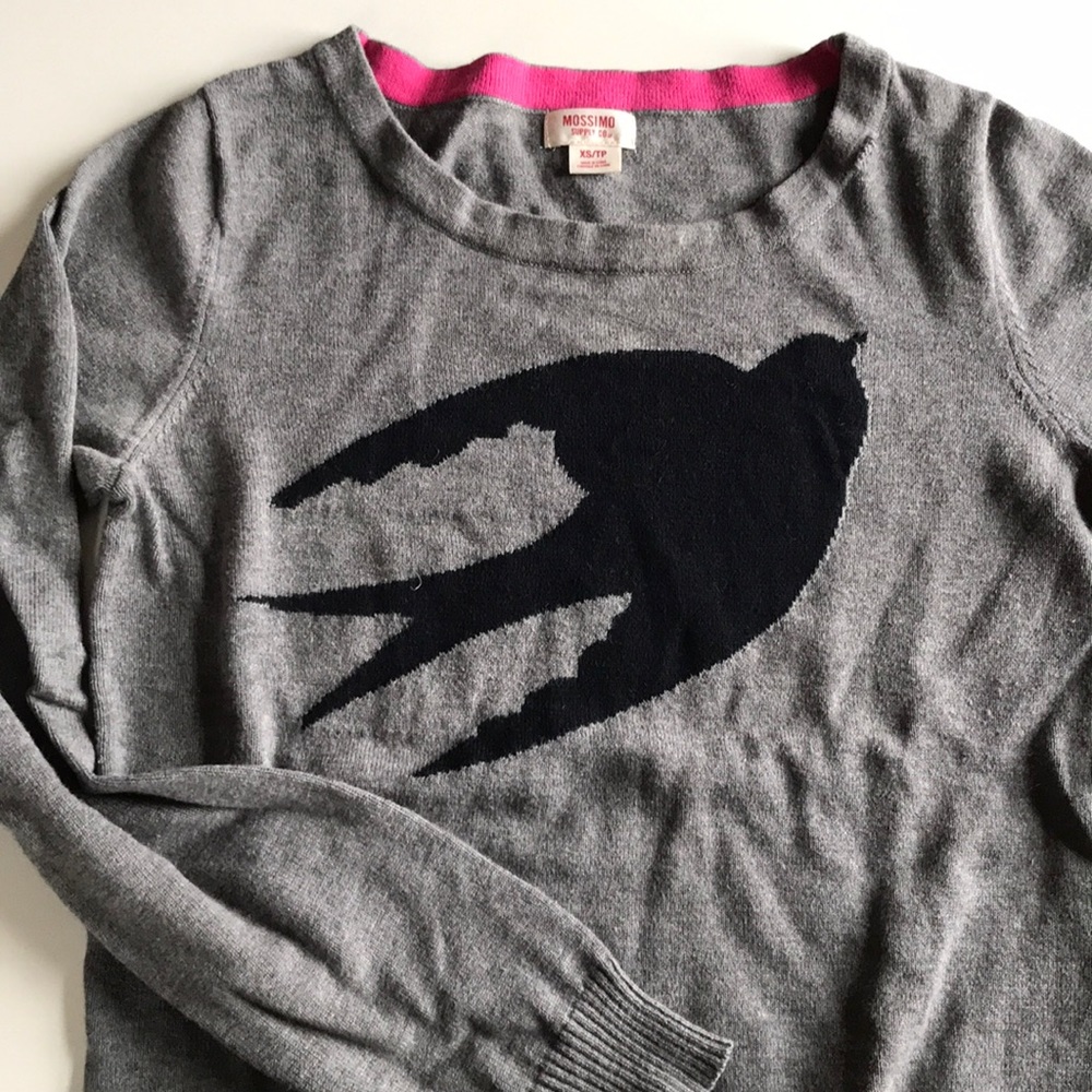 Grey sparrow pullover sweater